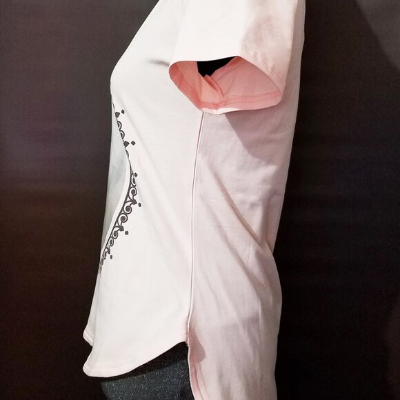 Junior Women’s Lt.Pink Euntique High-Low Scoop Neck Graphic T-Shirt Loungewear - Picture 3 of 3